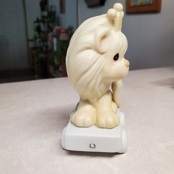 Precious Moments Birthday Train Age 5 "This Day Is Something To Roar About" Lion - Picture 5 of 6